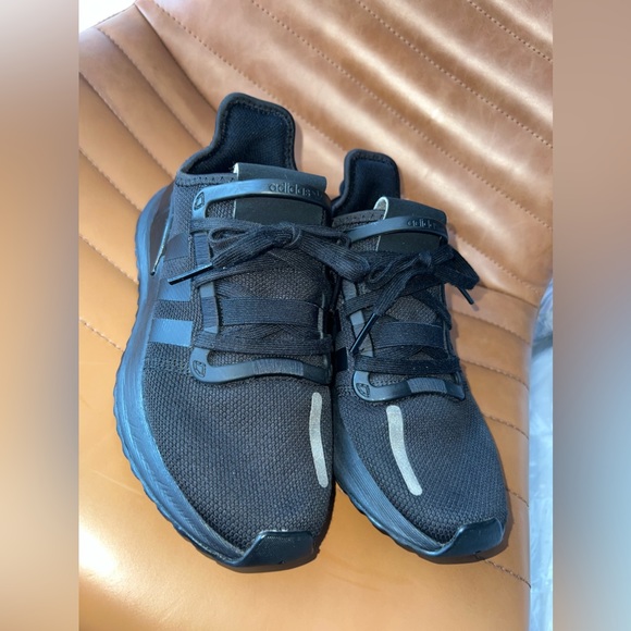 Adidas Upath Run Unisex Women’s Size 6.5 and Men’s are 5.5 - Picture 10 of 15